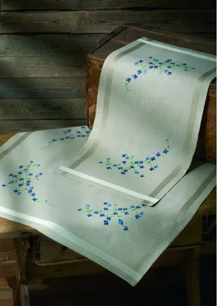Permin Stickset Gedruckte Tischdecke mit gewebtem Rand 80x80cm